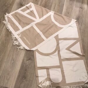 New soft and warm white tan scarf